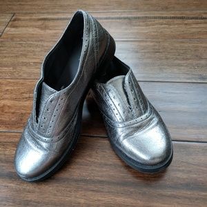 Oxford shoes silver grey color size 6.5